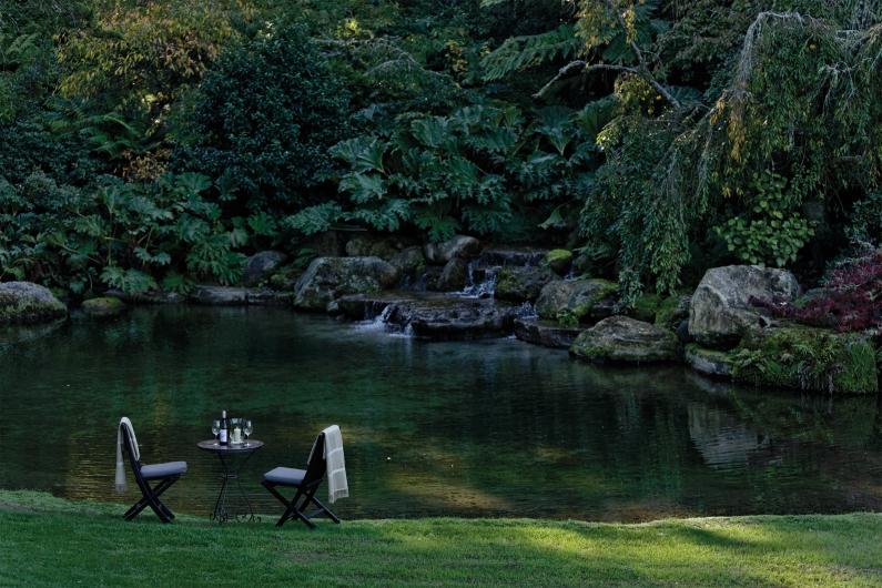 Huka Lodge Water garden dining